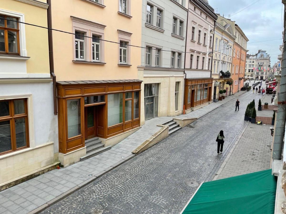 Вірменська 8 Lviv Luaran gambar