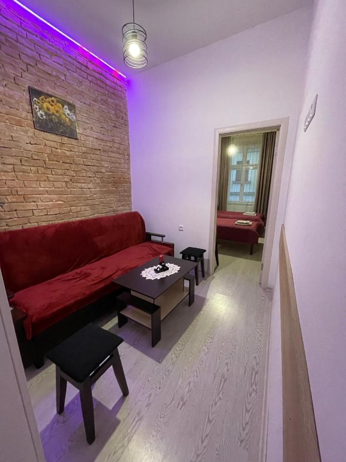 Вірменська 8 Lviv Luaran gambar