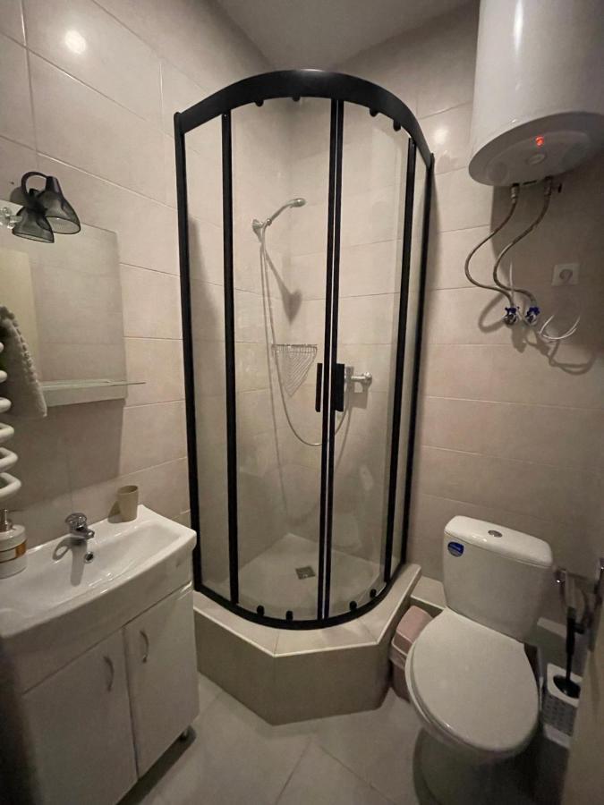 Вірменська 8 Lviv Luaran gambar